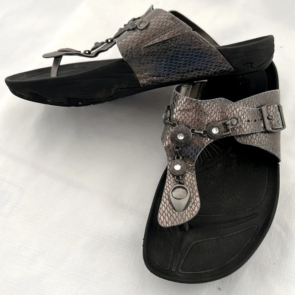 earth / Jeweled Sandals / Host Pick - Picture 5 of 11